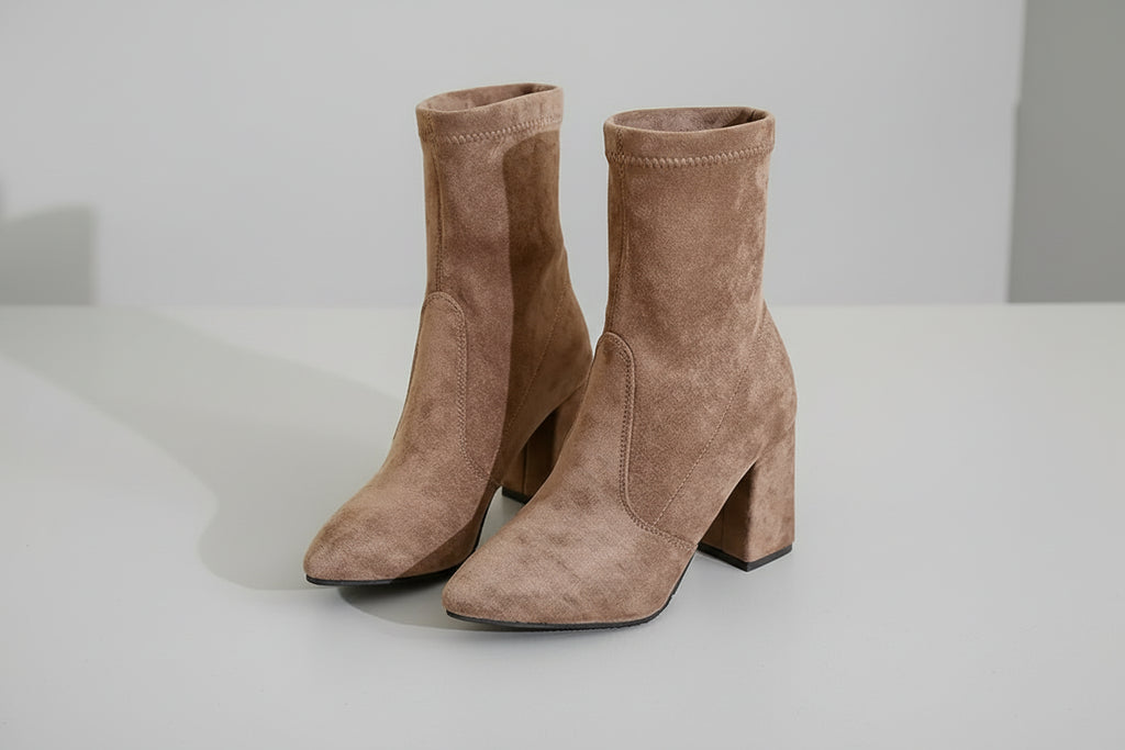 bb025b28943e4f3da9d0ea7b40739c94-Max-Origin